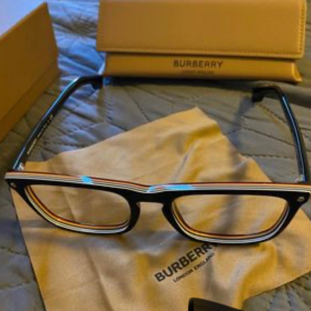 Burberry frames - Picture 2 of 4
